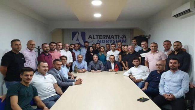 Alternativa për Nryshim: Pro zgjedhjeve për këshillat nacionale në Serbi