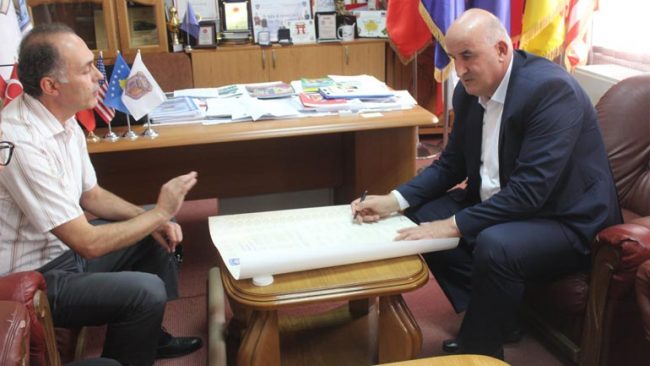 Kryetari i Vitisë ka nënshkruar sot Kartën e Energjisë