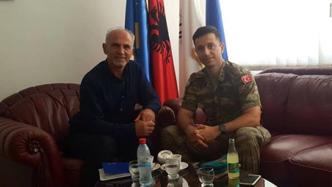 Në PDK-në e Gjilanit qëndroi për vizitë komandati i LMT-së së KFOR-it. Albajrak