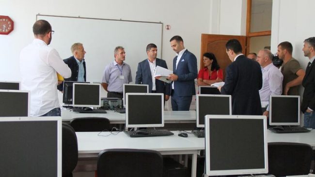 Lluka mbështet zhvillimin e Qendrës Trajnuese të KEK-ut, premton bursa për studentët