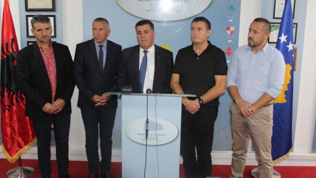 Kryetari Haziri mbledh në Gjilan në takim të rregullt kryetarët e Kosovës lindore dhe të Mitrovicës