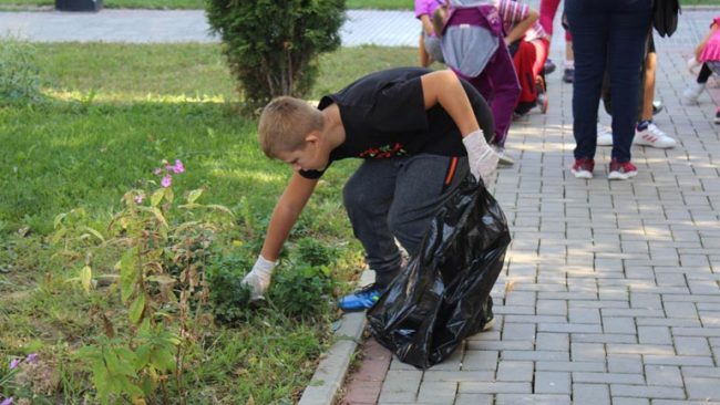 “Afro 10 mijë persona nisin aksionin “Ta pastrojmë Gjilanin””