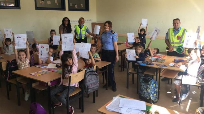 Policia e Kosovës: Ligjërata me nxënës për sigurinë në rrugë
