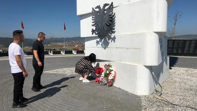 RDK-ja bënë homazhe te Varrezat e Dëshmorëve