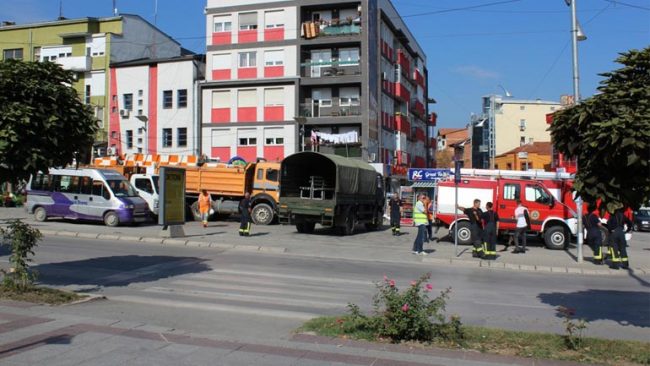 E diela është përcjellë me larjen e asfaltit dhe trotuareve në Gjilan