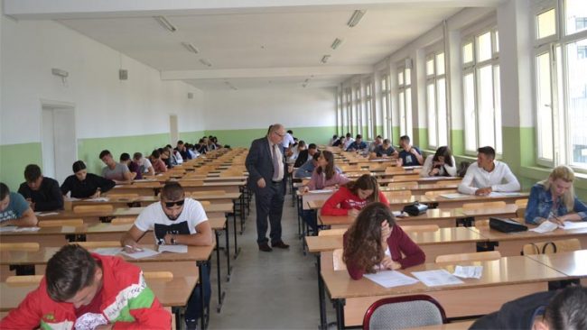 Po mbahen provimet pranuese në Universitetin “Kadri Zeka”