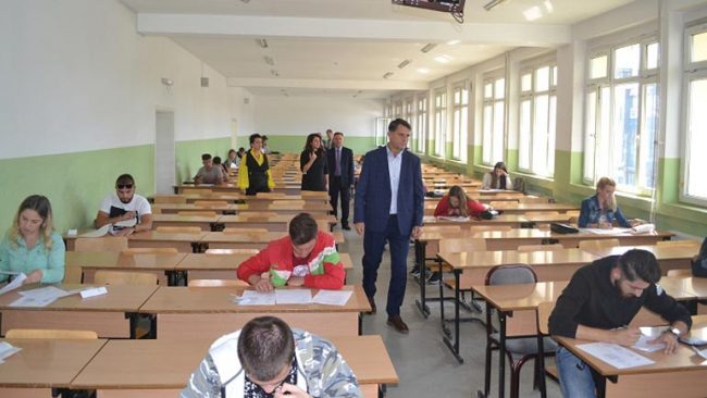 Në Universitetin “Kadri Zeka” u mbajtën provimet pranuese