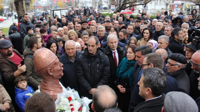 Gjilani përuron bustin e heroit Sylë Zarbinca