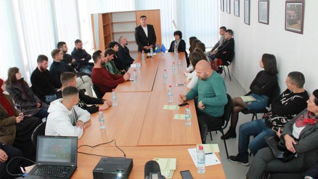 Gjilani prezanton projektin për të rinjtë në agrobiznes