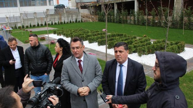 Në festën e Flamurit, në Gjilan përurohet Parku “AR Katana”
