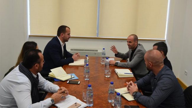 Në Kamenicë do të realizohet projekti në fushën e administrimit të tokave