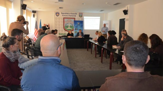 Arifi pret në takim përfaqësuesit e USAID-it dhe MPBZHR-ja