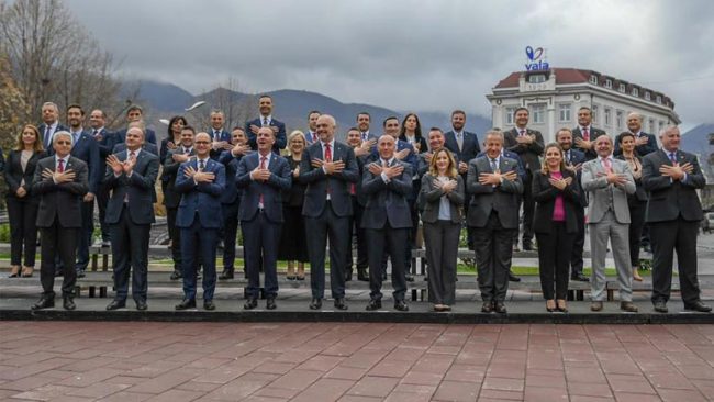 Përfundon mbledhja e dy qeverive, Kosovës dhe Shqipërisë