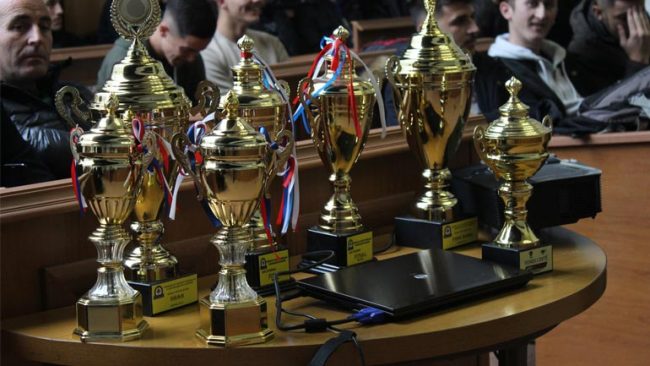 Nxënësit e Gjimnazit “Kuvendi Lezhës” të parët në shah e pingpong në nivel vendi