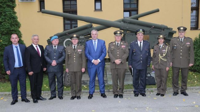 Ministri Rrustem Berisha vizitoi kadetët e FSK-së në Akademinë Ushtarake në Kroaci