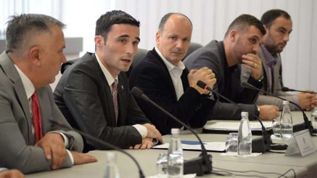 Shala, ministri i parë i MTI-së që takon inspektorët komunal, kërkon bashkëpunim për zbatimin e ligjit