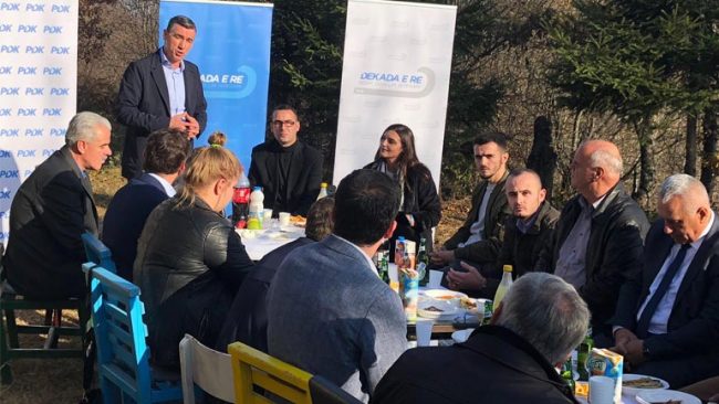 PDK: Profesorë, sipërmarrës e të rinj i bashkohen PDK-së në Kamenicë