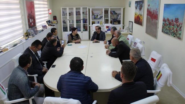Ismajli pret në takim një delegacion nga Çamëria