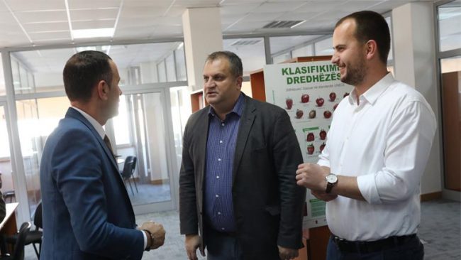 Kastrati: Komuna e Kamenicës dhe e Prishtinës të thellojnë bashkëpunimin