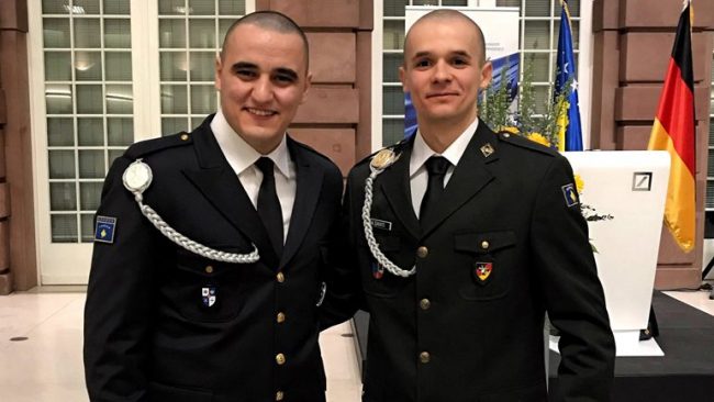 Dy kadetë të FSK-së diplomohen në Akademinë Ushtarake të Gjermanisë
