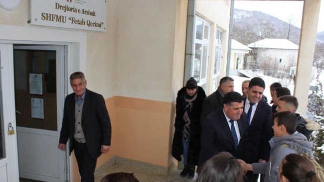 Haziri i konfirmon Verbicës së Zhegocit investimet në arsim, shëndetësi dhe infrastrukturë