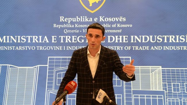 Qëndrimi i ministrit Shala në lidhje me çmimin e naftës në Kosovë