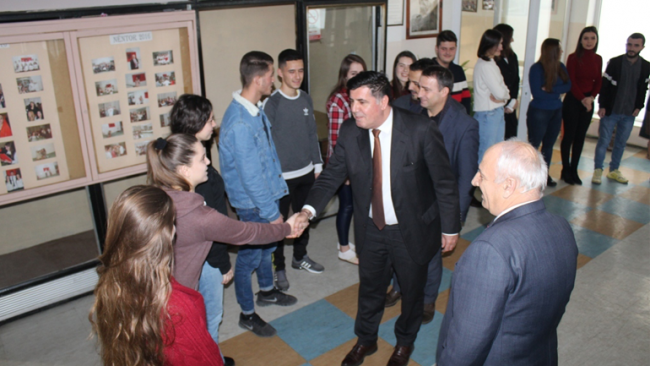 Haziri konfirmon kushte më të mira dhe investime në vitin 2019 në konviktin e nxënësve dhe studentëve