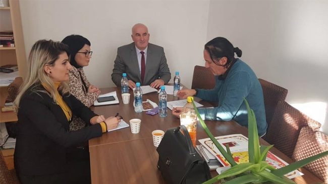 Shqyrtohen mundësit për hapjen e Shkollës fillore të Artit në komunën e Vitisë