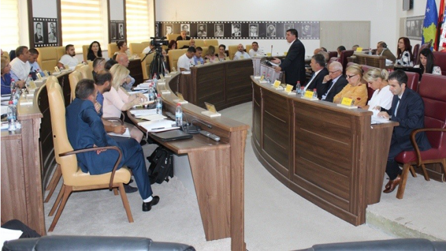 Haziri: Gjilani ndodhet në fazën zhvillimore të infrastrukturës së trashëguar nga vitet e shtatëdhjeta