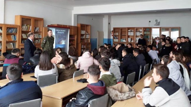 FSK-ja mban ligjërata për vetëdijesimin nga rreziku i mjeteve piroteknike
