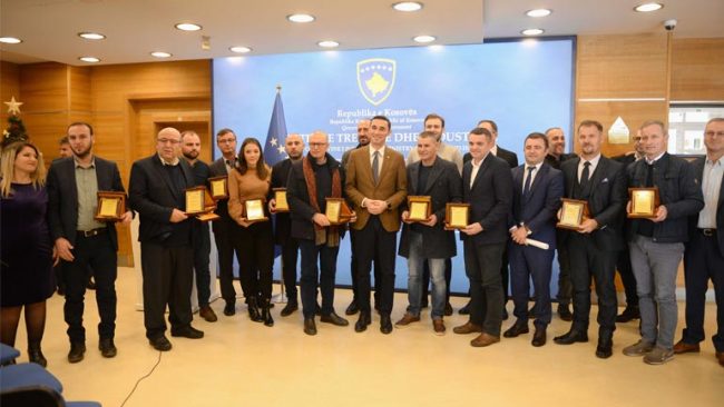 MTI-KIESA shpall top ndërmarrjet e vitit, ministri Shala garanton bizneset që do t’i mbështes në kërkesat e tyre