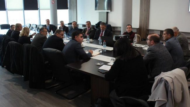 OSBE në Gjilan organizon punëtori për ngritjen e bashkëpunimit me auditorin e brendshëm