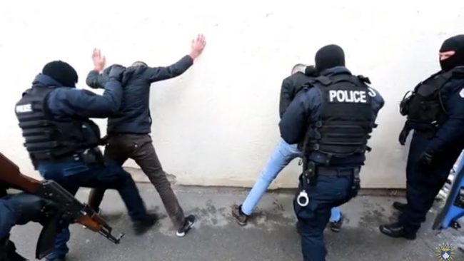 Valë arrestimesh të personave që kërkoheshin me urdhëresë gjykate