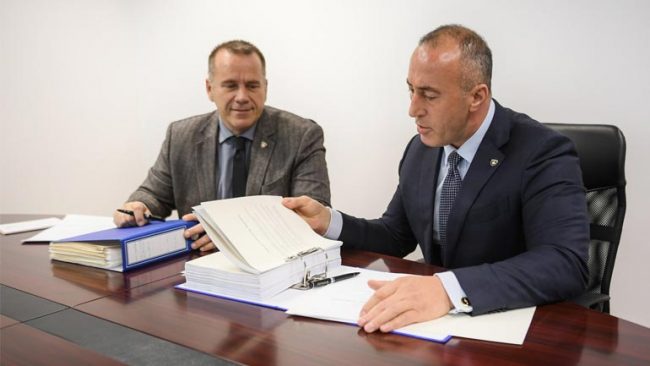 Me draft-libër për një marrëveshje gjithëpërfshirëse legalisht obligative me Serbinë