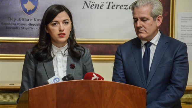 Vetëvendosje: Tregtia me KQZ – Thaçi po e shkel Kushtetutën për t’i shpërblyer partnerët në dialog