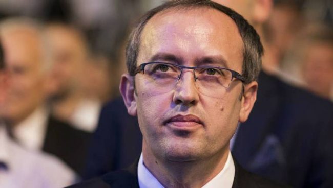 Hoti: Vota e qytetarëve nuk është sikurse një “llajk në fejsbuk”