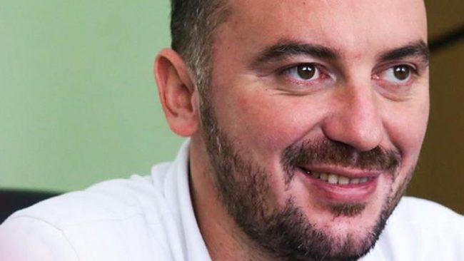 Albini është zhytur e ka humbur brenda orbitës së kundërshtarëve duke përvetësuar mënyrat e tyre