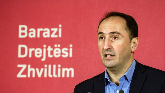 Vetëvendosje Negociatat pa përfaqësim dhe pakushte thellojnë kompromiset