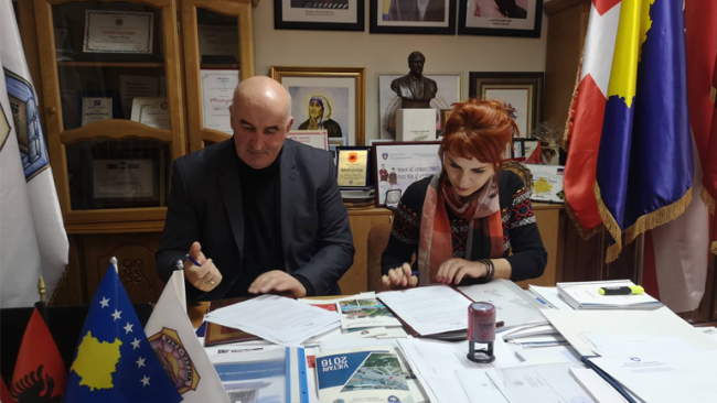 Komuna e Vitisë ka nënshkruar memorandum bashkëpunimi me OJQ “Mural Fest”