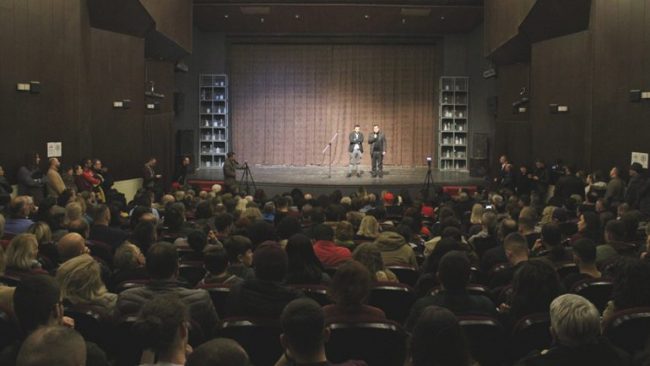 Në Gjilan nis Festivali i Dramës Shqipe “Talia e Flakës”, interesim masovik i artdashësve​