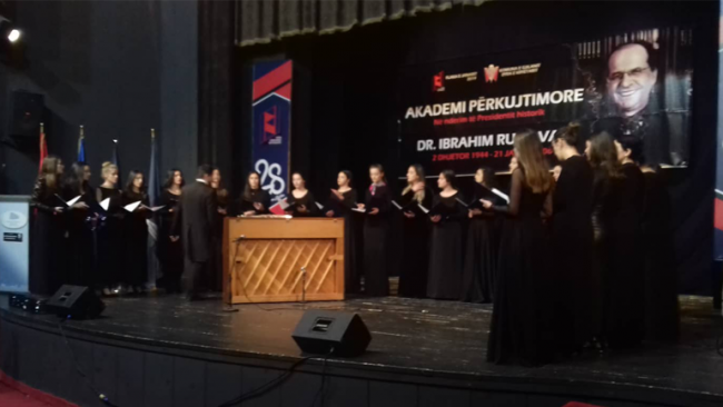 “Siparantum” nga Peja dhe pianistja Genita Hoxha nga Shqipëria nderojnë “Flakën e Janarit 2019”