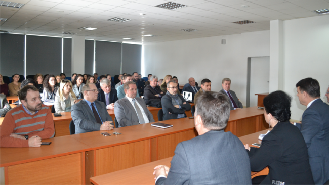 Universiteti “Kadri Zeka” hynë në grevë, anulon aktivitetet akademike dhe administrative