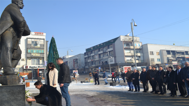 Nderohen heronjtë e Kombit Rexhep Mala e Nuhi Berisha