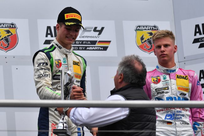 Piloti i parë shqiptar në Formula 3