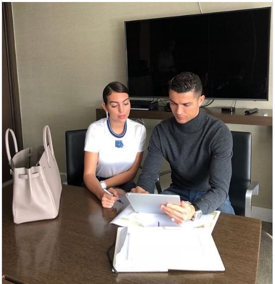 Ronaldo ka hapur edhe një biznes, gruaja menaxhere