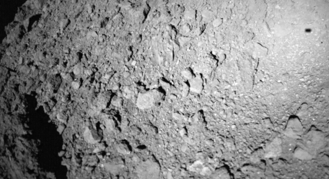 Sondë në asteroidin 300 milionë km larg tokës, e bëjnë japonezët
