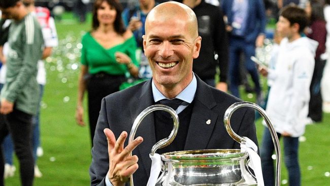 Chelsea po mendon për Zinedine Zidane
