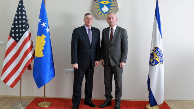 Ambasadori amerikan z. Philip S. Kosnett vizitoi Policinë e Kosovës