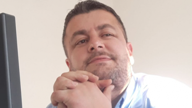 (Pa)mendësia politike: N’dreq t’mallkuar mirëqenia ime, nëse s’më takojnë mua meritat për sukses