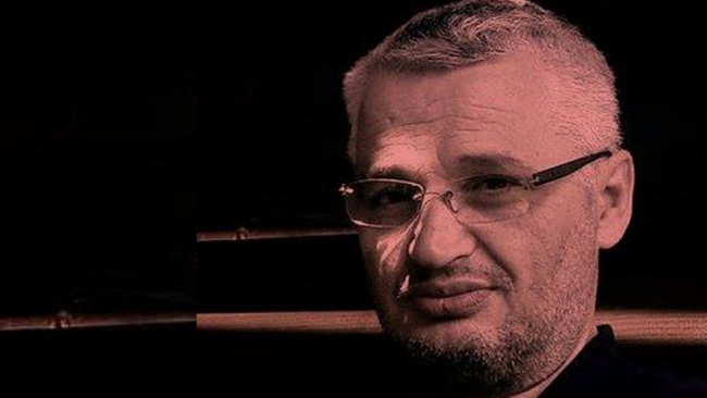 Poezitë që fituan çmimin e parë dhe çmimin e dytë, në konkursin e “flakës…”